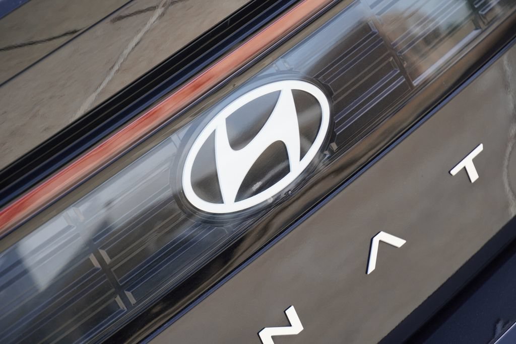 Used 2025 Hyundai Sonata SE FWD image 10