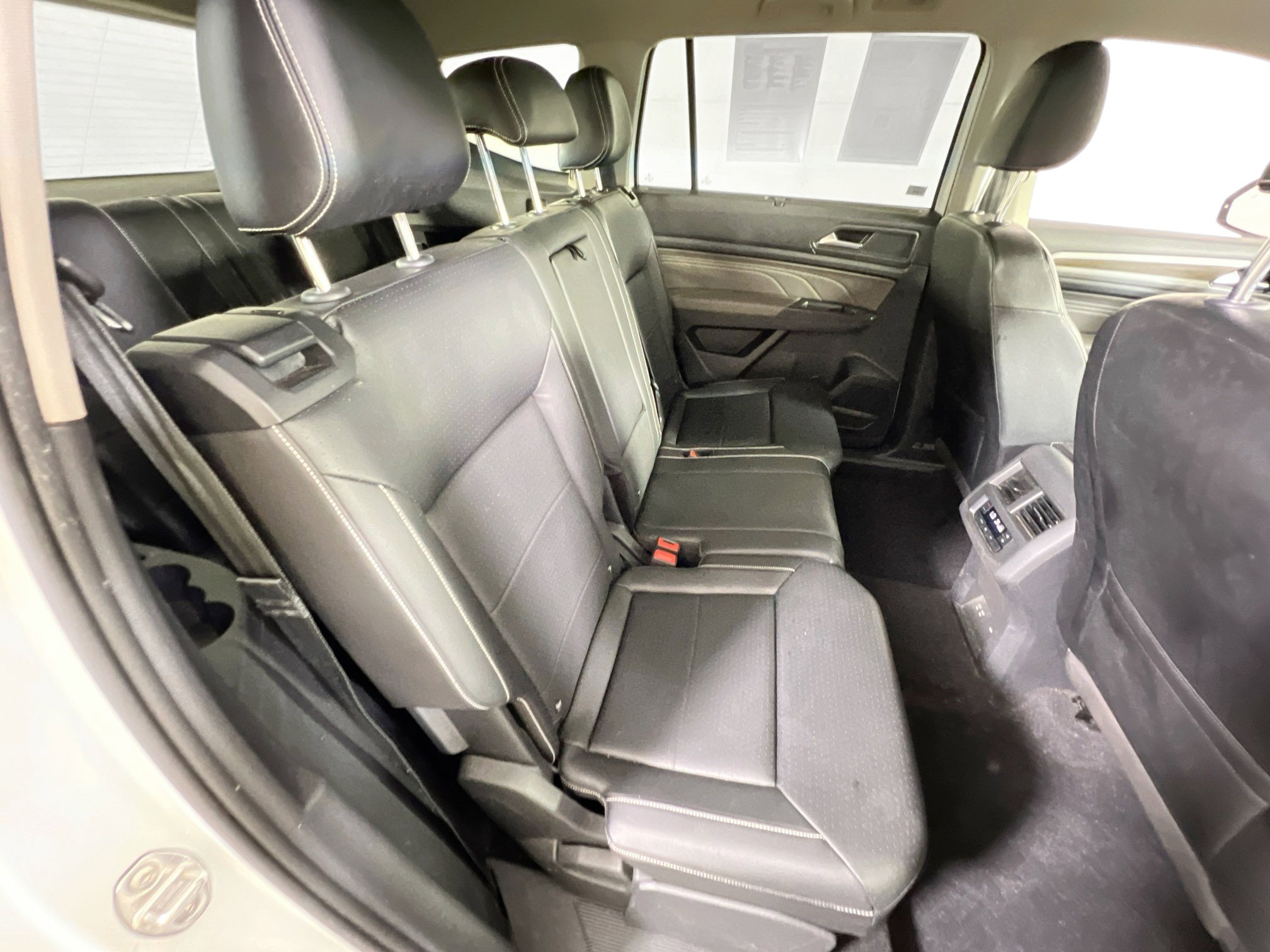 Used 2022 Volkswagen Atlas SEL image 28