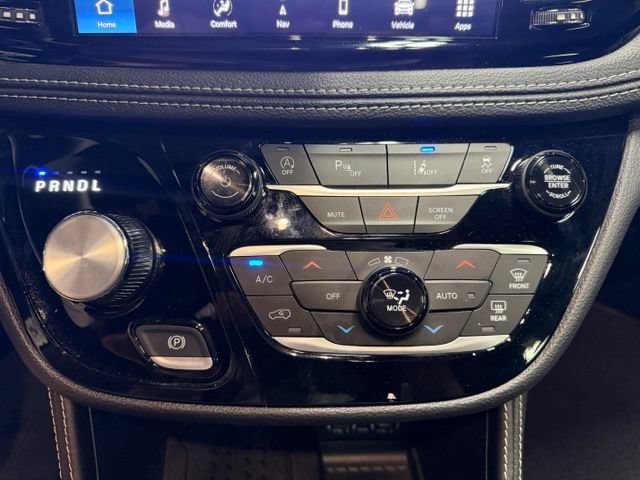 Used 2025 Chrysler Pacifica Limited AWD/4WD image 48