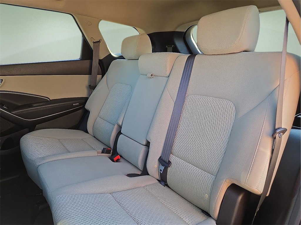 Used 2017 Hyundai Santa Fe SE w/ Cargo Package image 13