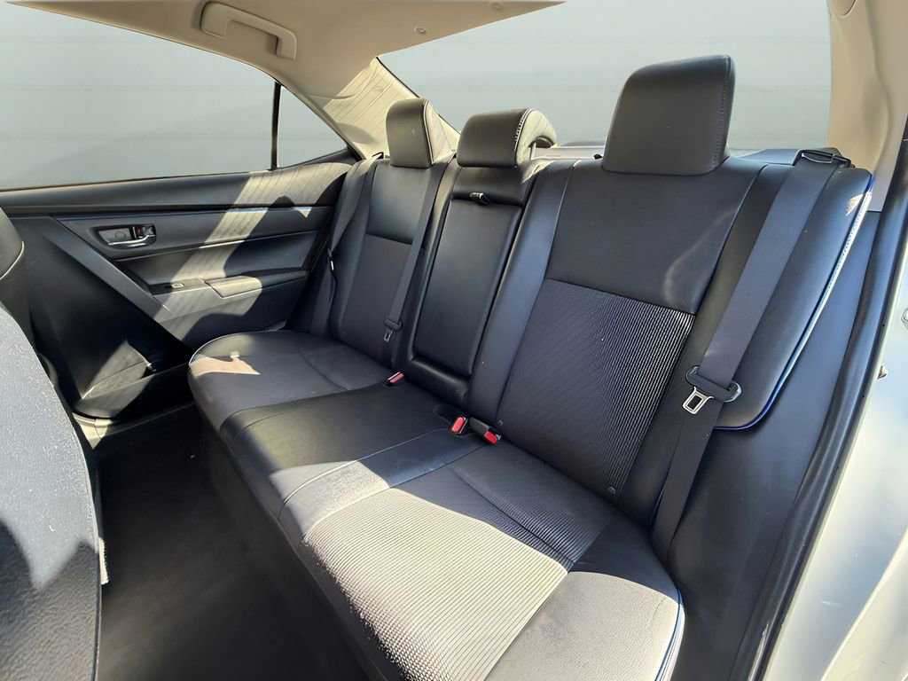 Used 2017 Toyota Corolla SE image 16