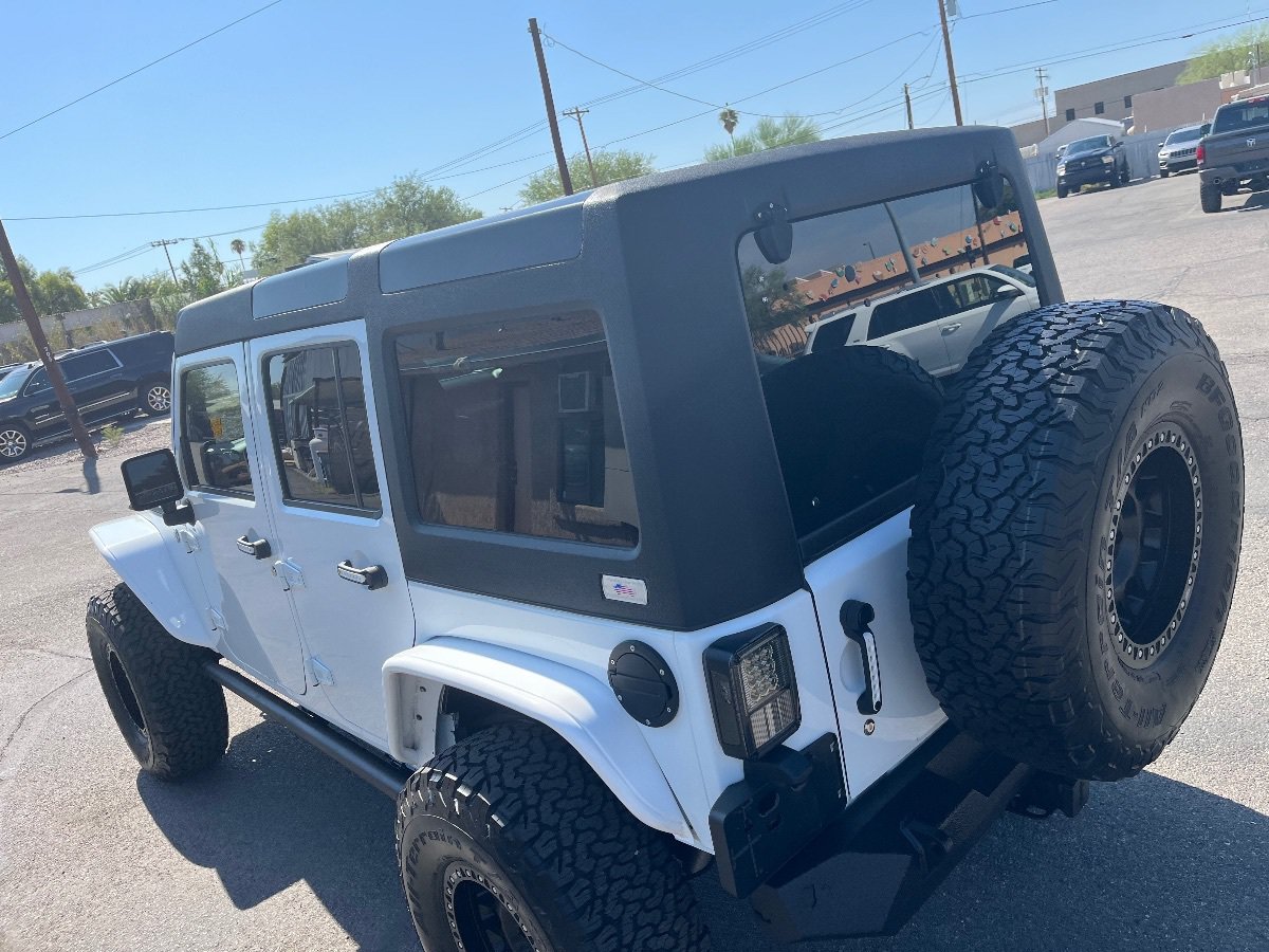 Used 2018 Jeep Wrangler Unlimited Rubicon w/ Connectivity Group AWD/4WD image 48