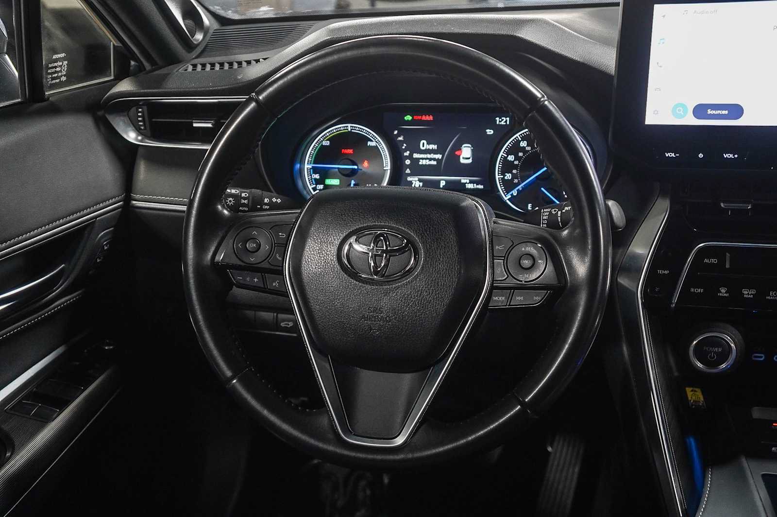 Certified 2023 Toyota Venza XLE AWD/4WD image 15