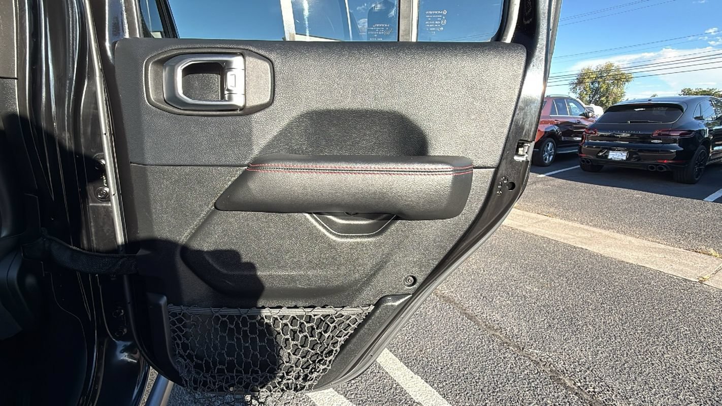 Used 2019 Jeep Wrangler Unlimited Rubicon AWD/4WD image 15