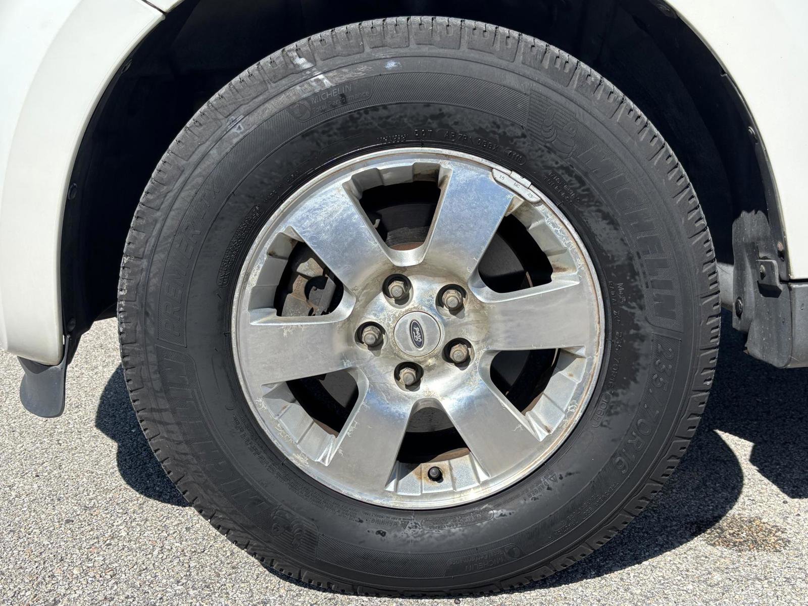 Used 2011 Ford Escape Limited w/ 301A Rapid Spec Order Code image 34