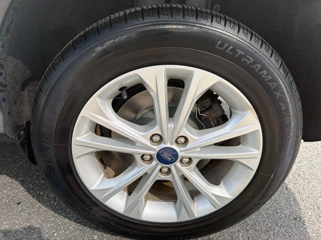 Used 2019 Ford Escape SEL AWD/4WD image 3