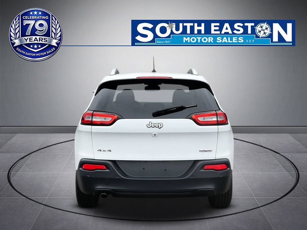 Used 2016 Jeep Cherokee Latitude w/ Safety/Convenience Group AWD/4WD image 4