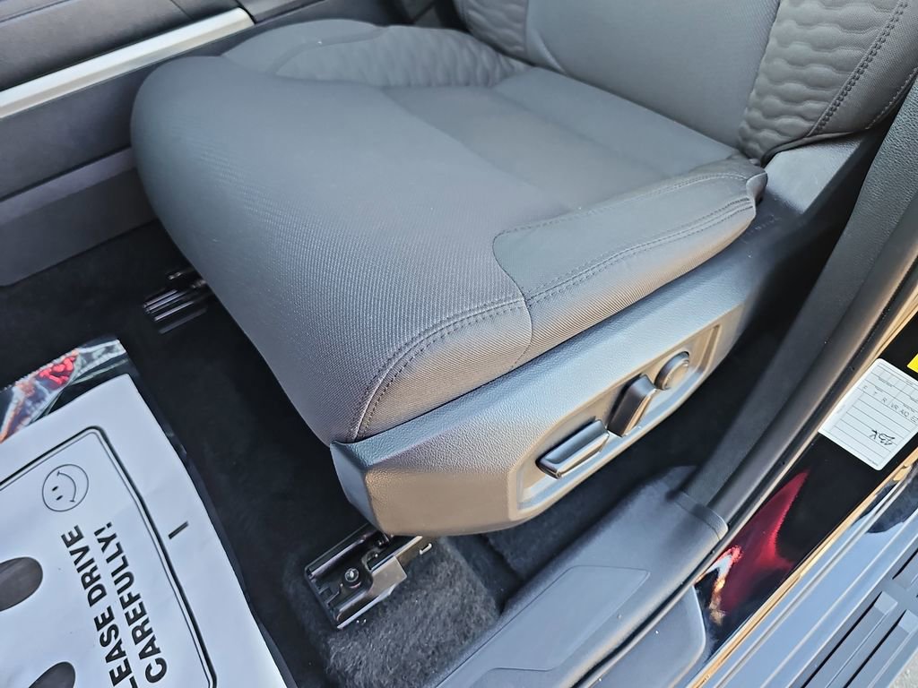 Used 2025 Toyota Sequoia SR5 image 33