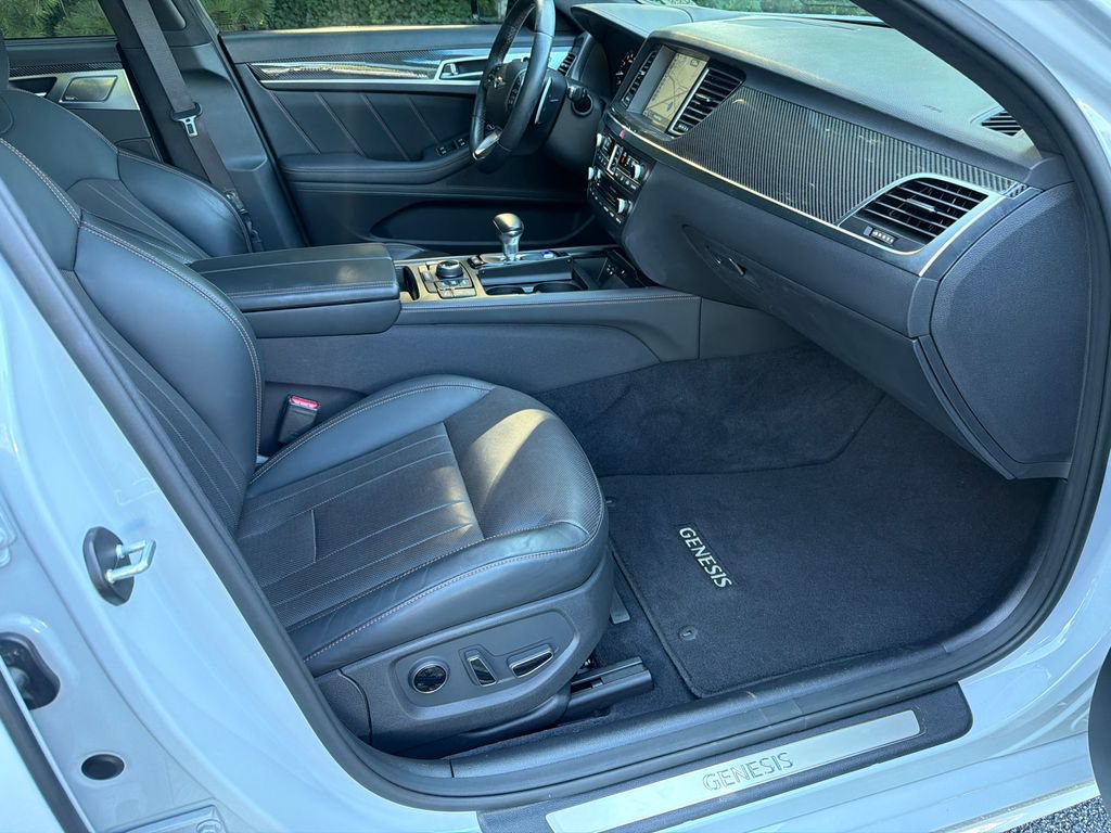 Used 2019 Genesis G80 3.3T Sport RWD image 13