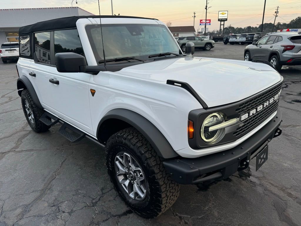 Used 2024 Ford Bronco Badlands image 7