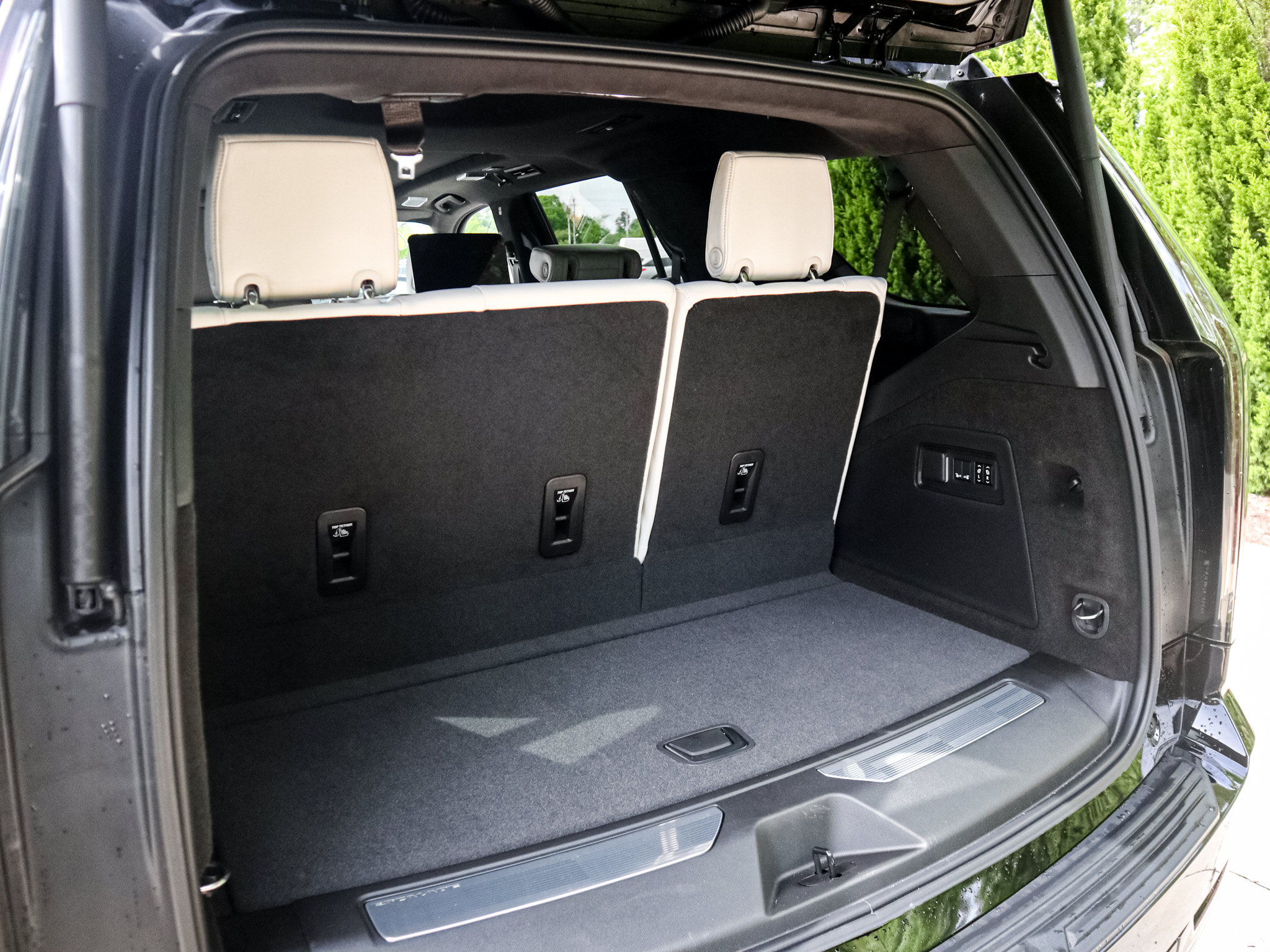Used 2026 Cadillac Escalade Platinum Sport AWD/4WD image 33