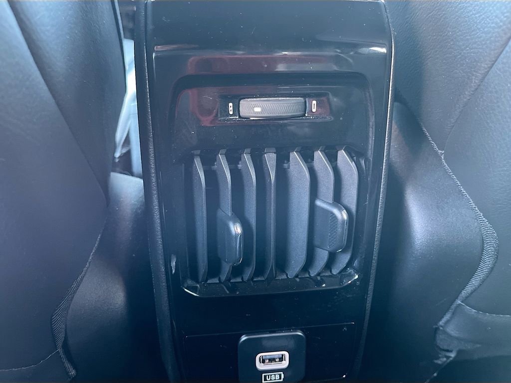 Used 2023 Jeep Compass Limited image 22