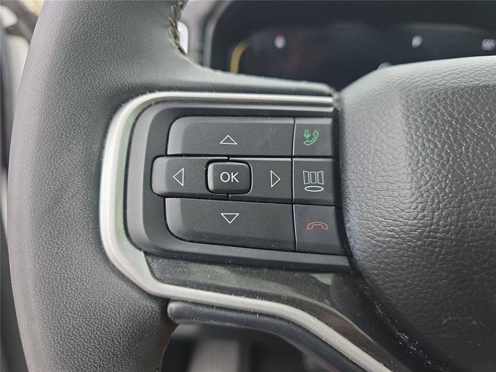 Used 2023 Jeep Wagoneer 4WD w/ Premium Group I image 30