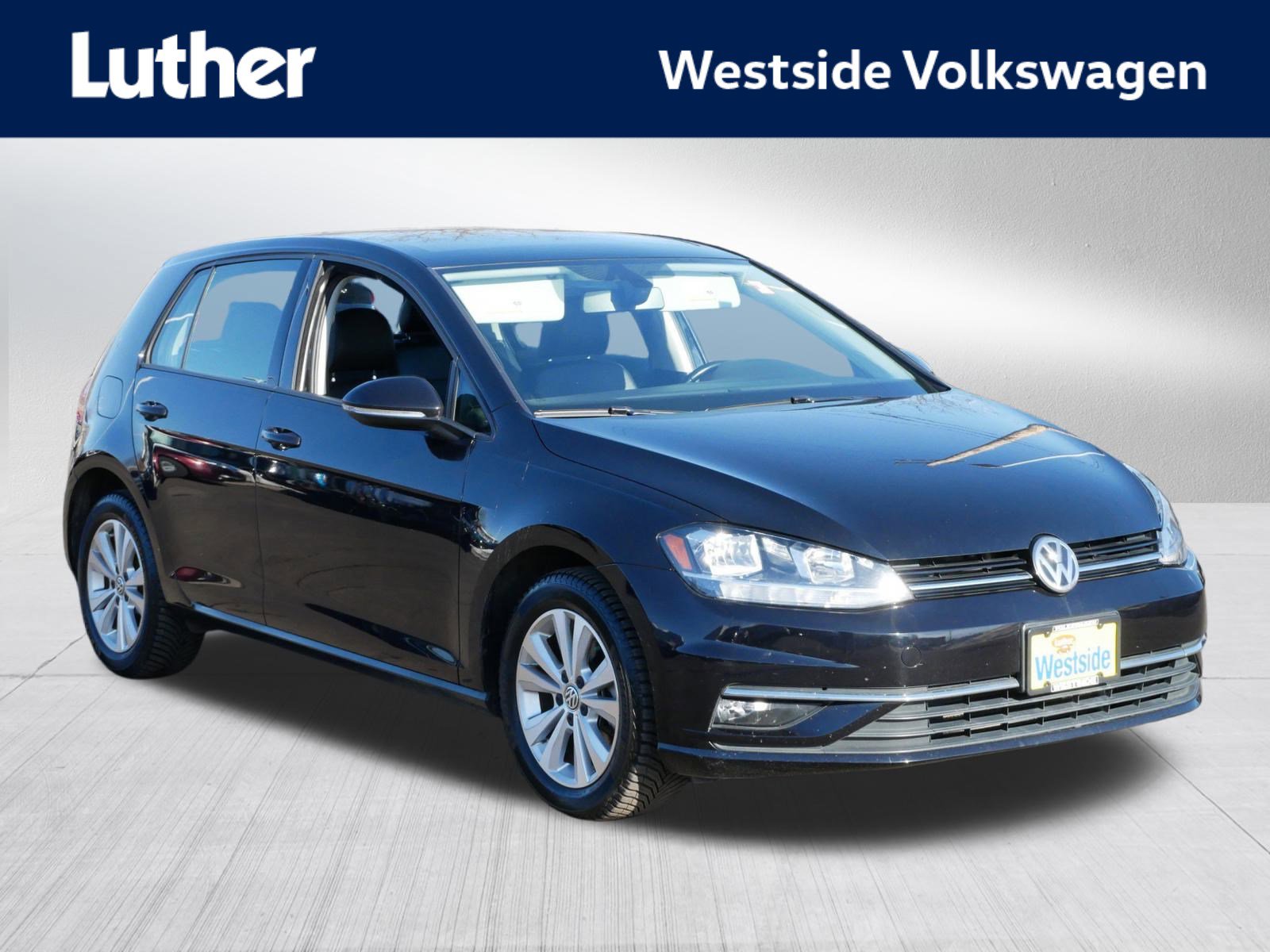 Used 2018 Volkswagen Golf SE image 1