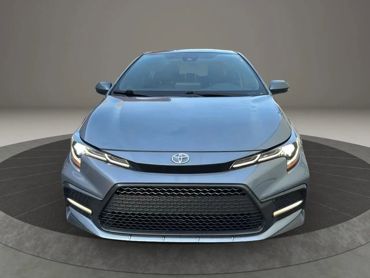 Used 2021 Toyota Corolla XSE image 2