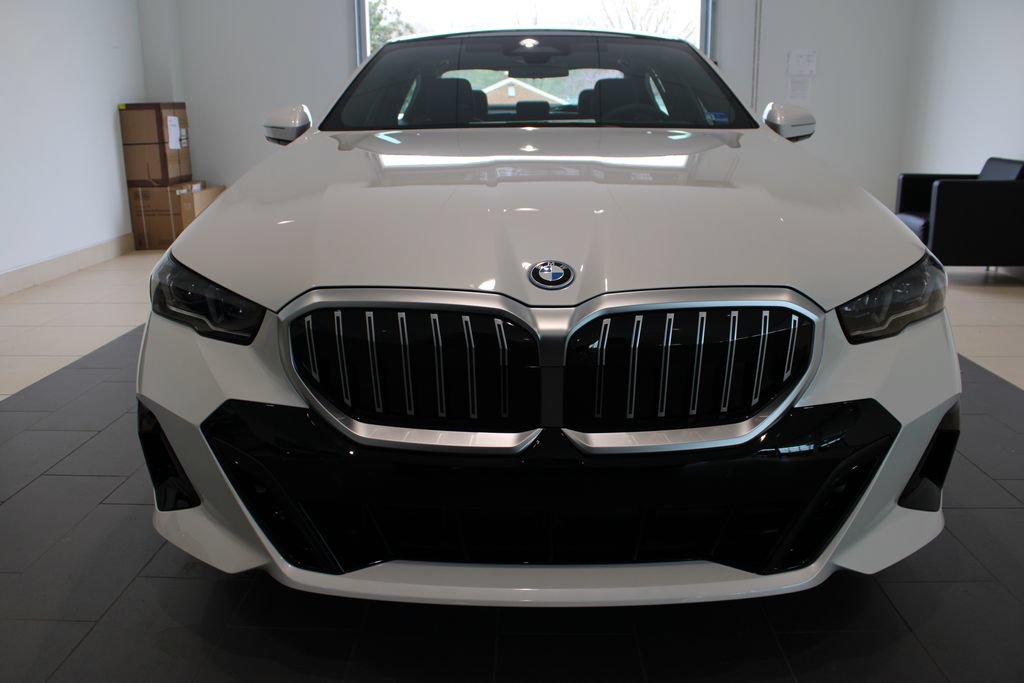 New 2026 BMW 550e xDrive AWD/4WD image 12