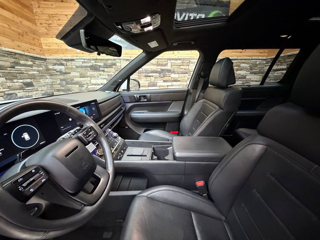 Used 2024 Hyundai Santa Fe Calligraphy image 11