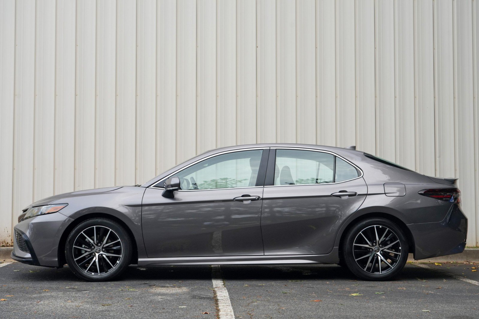 Used 2024 Toyota Camry SE FWD image 8