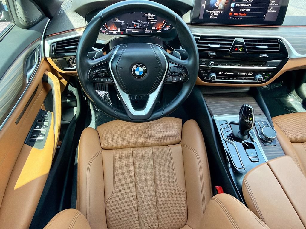 Used 2023 BMW 530i w/ Premium Package RWD image 17