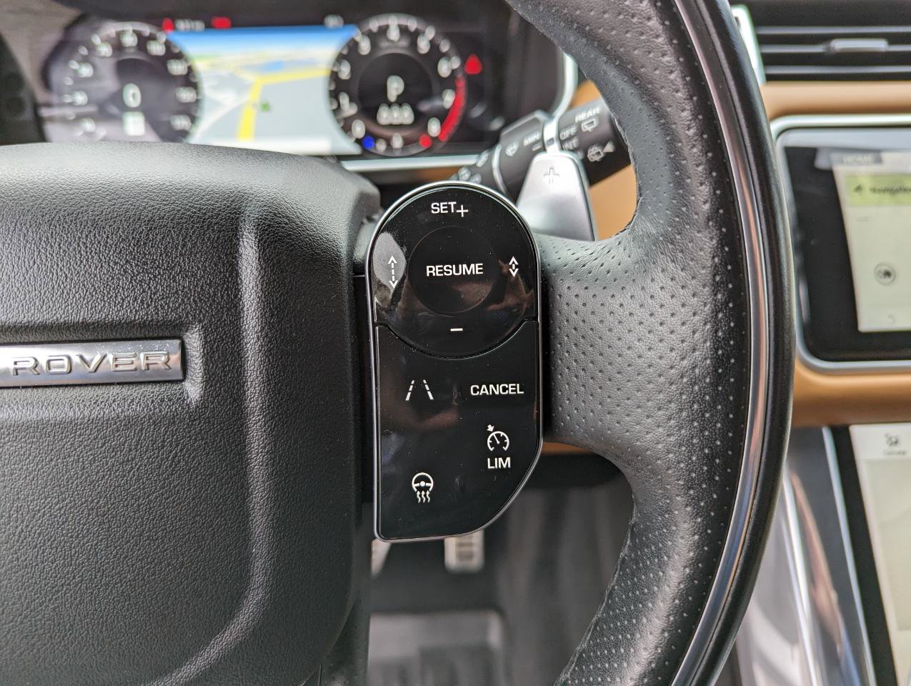 Used 2019 Land Rover Range Rover Sport Supercharged AWD/4WD image 17