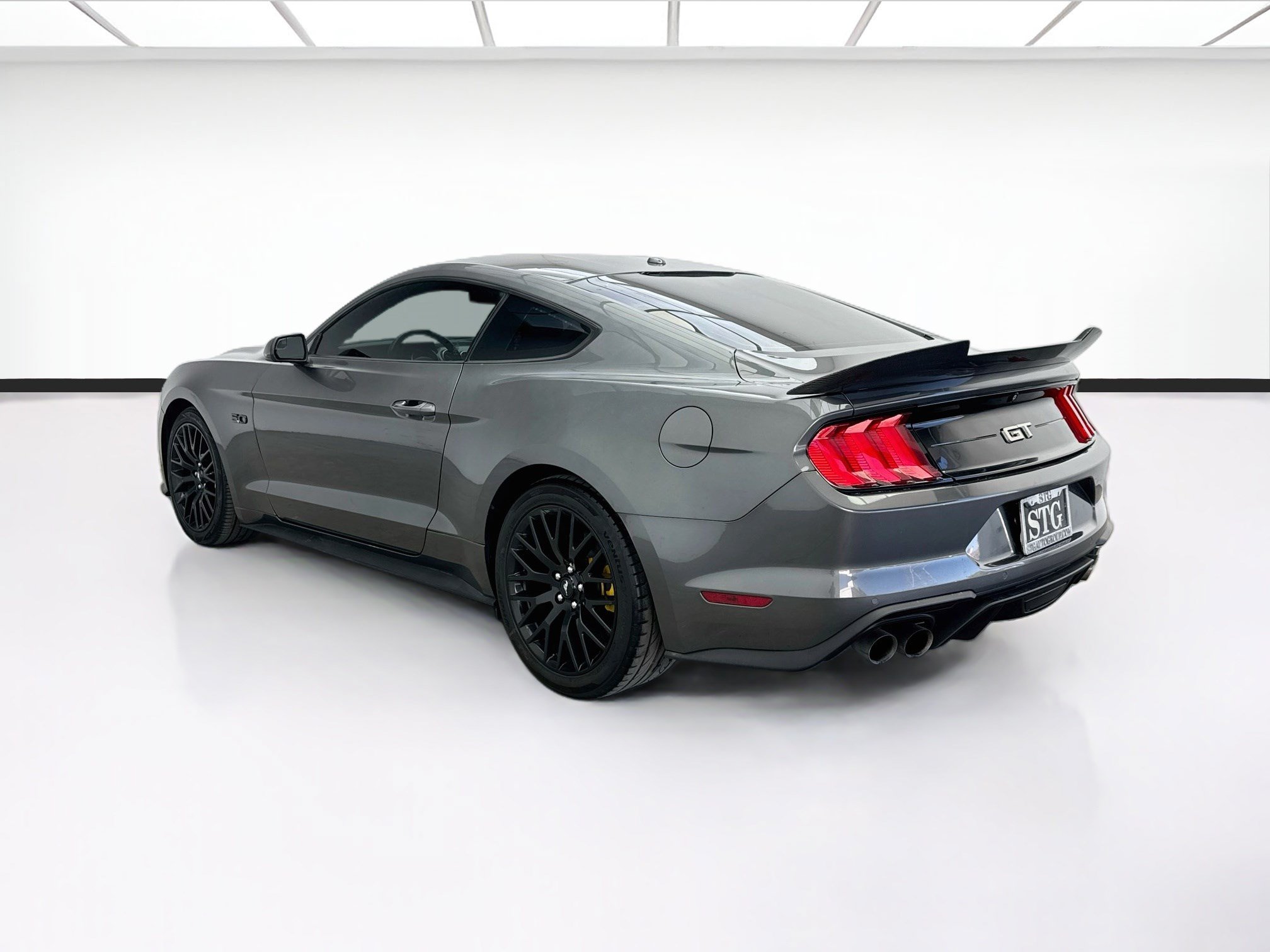 Used 2018 Ford Mustang GT w/ GT Performance Package RWD image 6