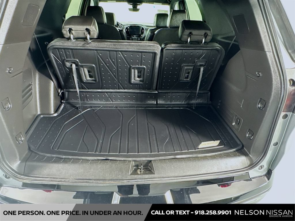 Used 2024 Chevrolet Traverse Premier w/ Redline Edition AWD/4WD image 28