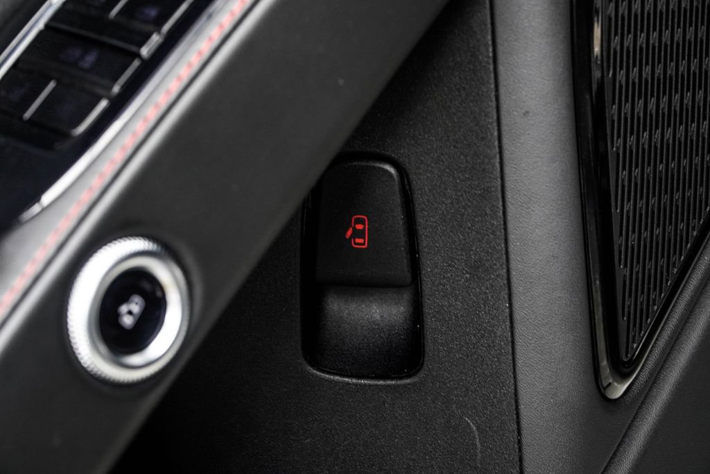 Used 2024 Maserati Grecale Trofeo image 49