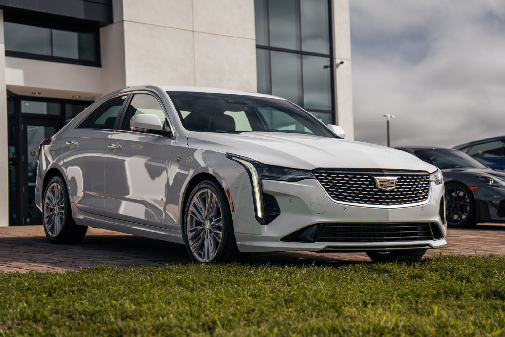Used 2026 Cadillac CT4 Premium Luxury RWD image 7