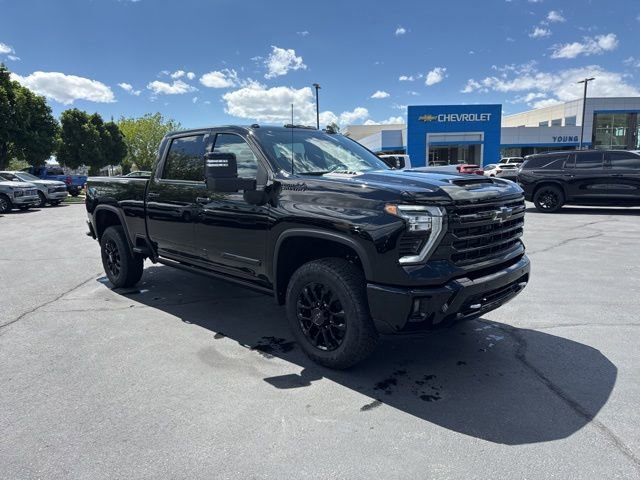 New 2026 Chevrolet Silverado 3500 High Country w/ Midnight Edition AWD/4WD video 1
