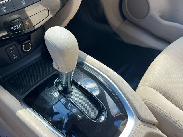 Used 2015 Nissan Rogue S AWD/4WD image 19