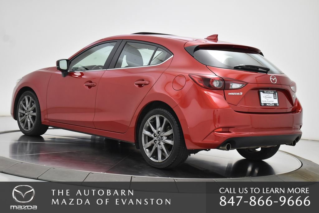 Used 2018 MAZDA MAZDA3 Grand Touring w/ Premium Equipment Package FWD image 17