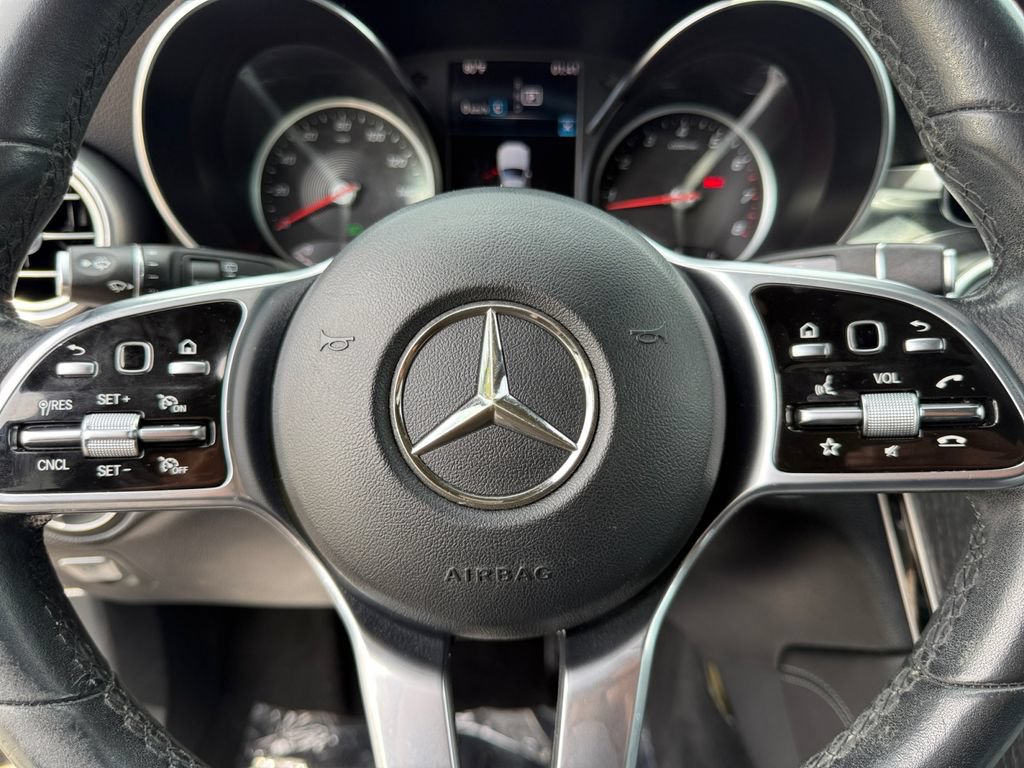 Used 2020 Mercedes-Benz GLC 300 4MATIC image 17
