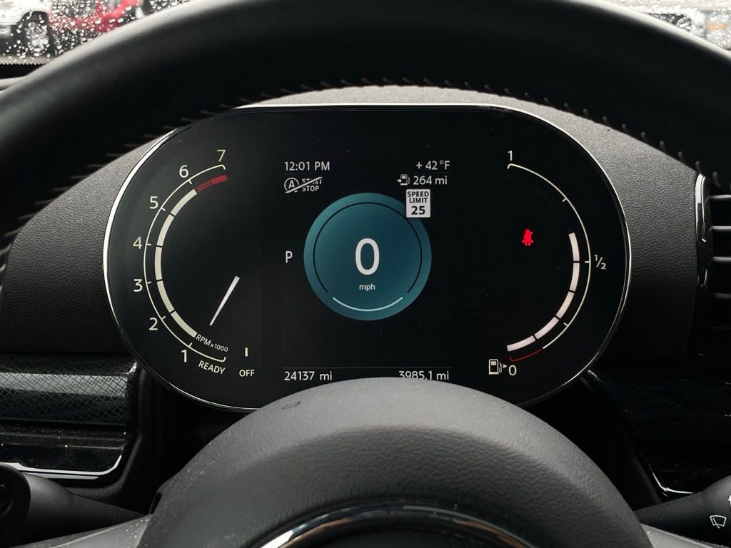 Used 2024 MINI Cooper Clubman S w/ Signature Upholstery Package image 16