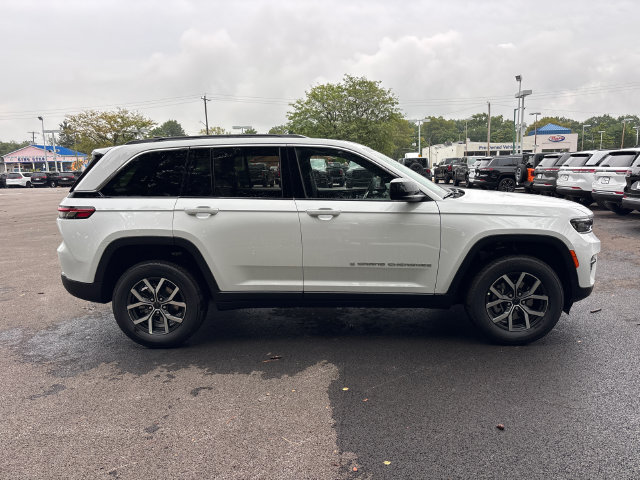 New 2027 Jeep Grand Cherokee Laredo X AWD/4WD image 28