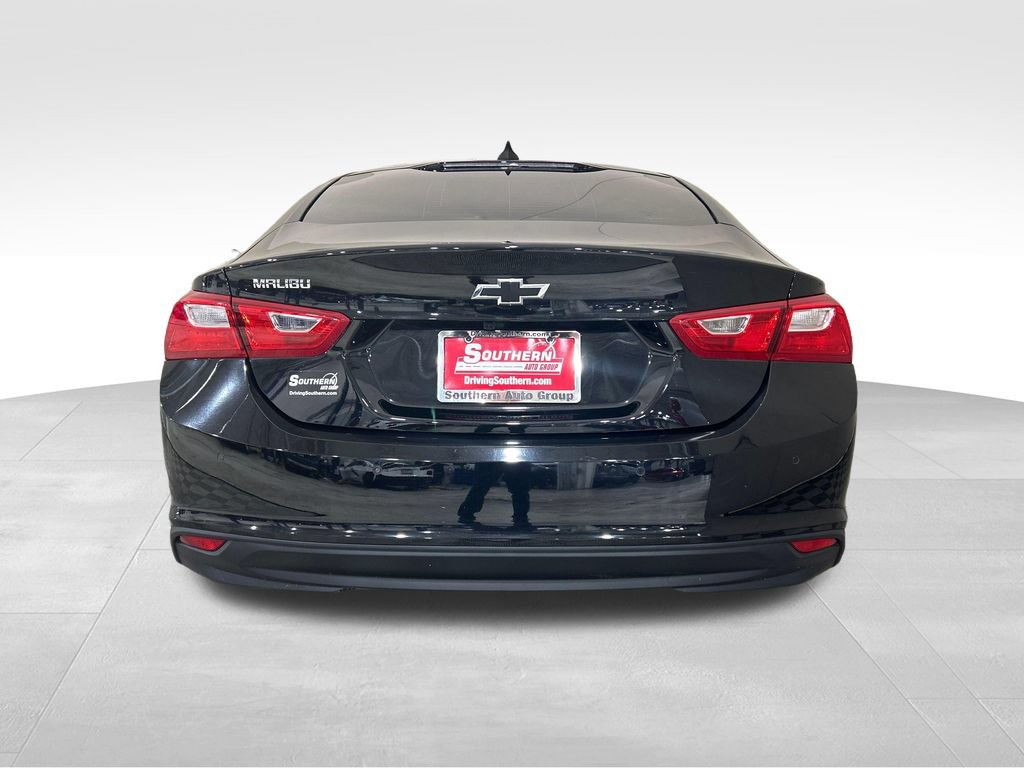 Used 2022 Chevrolet Malibu LS FWD image 4