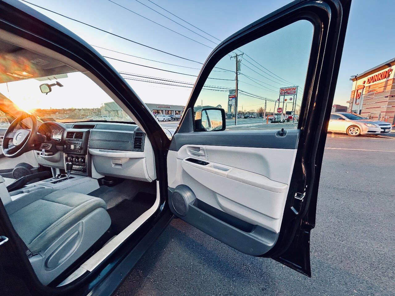 Used 2008 Jeep Liberty Sport w/ Popular Equipment Group image 29