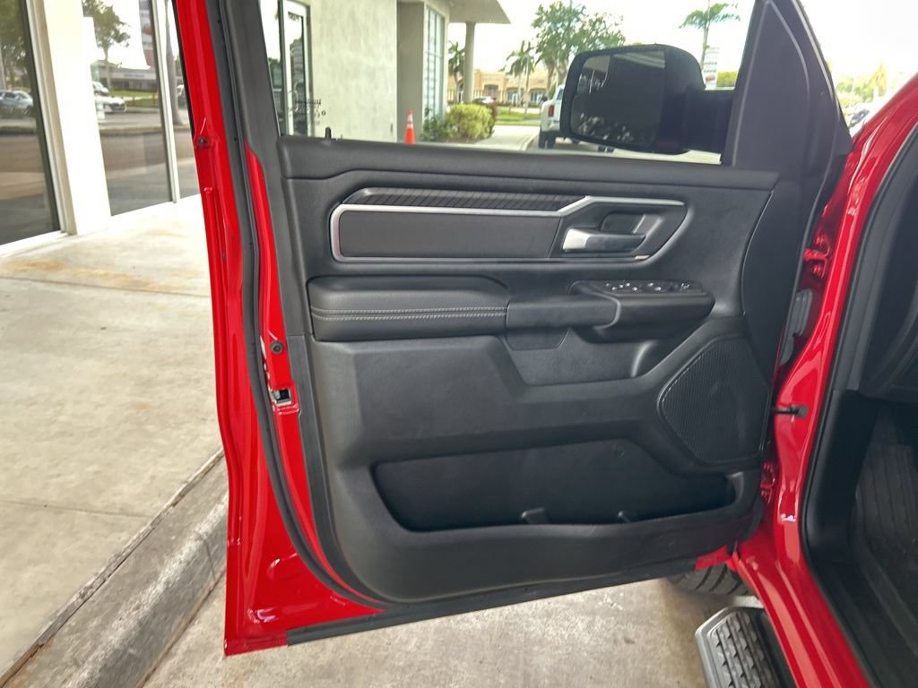 Used 2025 RAM 1500 Big Horn AWD/4WD image 39