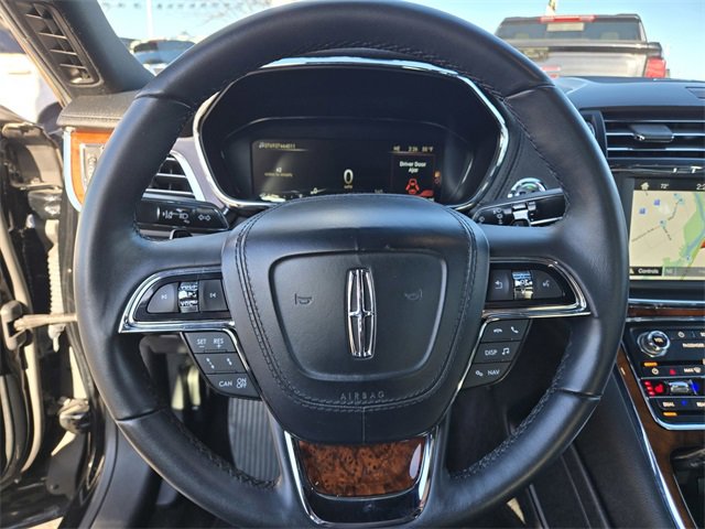 Used 2017 Lincoln Continental Reserve w/ Technology Package image 27