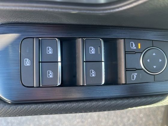 New 2026 Nissan Kicks SR w/ Cold Weather Package image 13