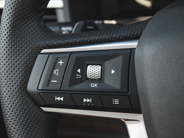 New 2025 Mitsubishi Outlander SE image 23