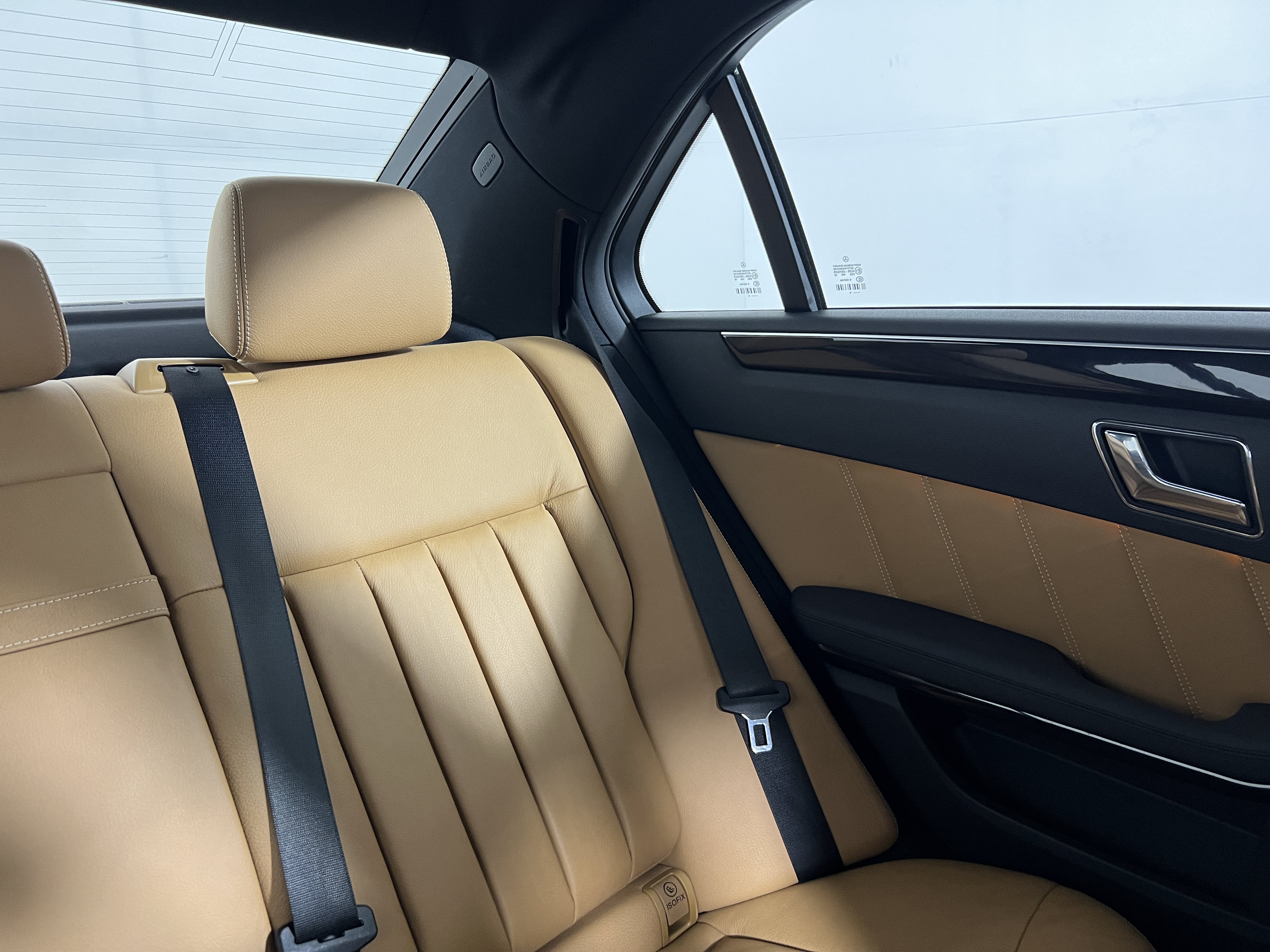 Used 2010 Mercedes-Benz E 350 Sedan image 15