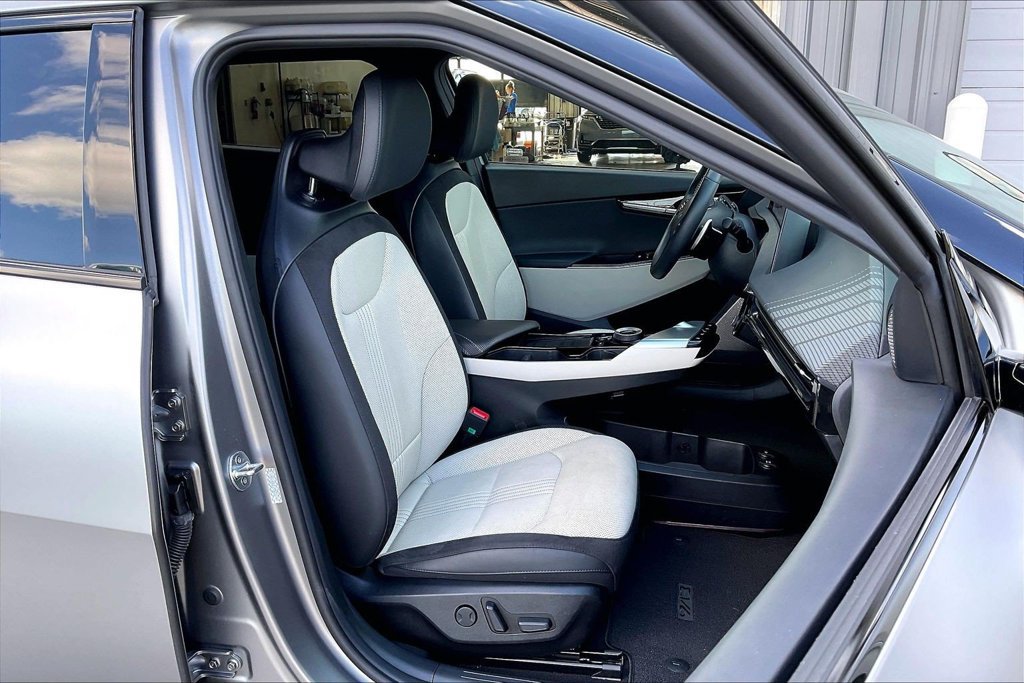 Used 2024 Kia EV6 GT-Line w/ GT-Line White Seat Package AWD/4WD image 7