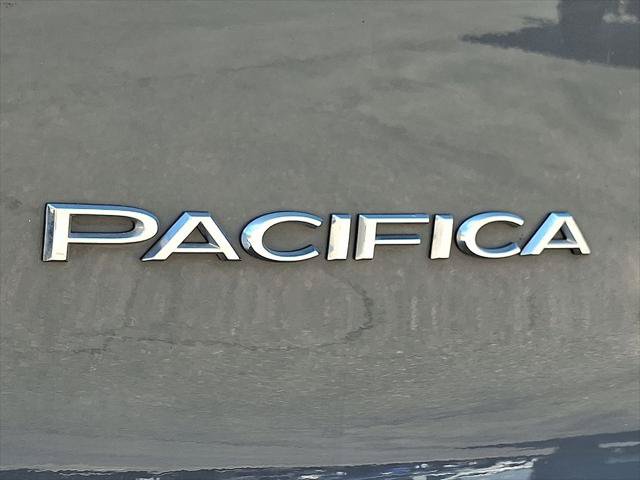 Certified 2023 Chrysler Pacifica Limited FWD image 34