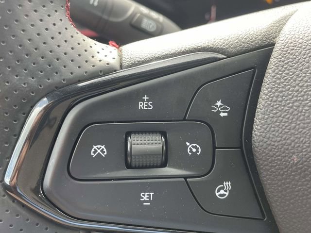 Certified 2025 Chevrolet Trax RS w/ Driver Confidence Package FWD image 21