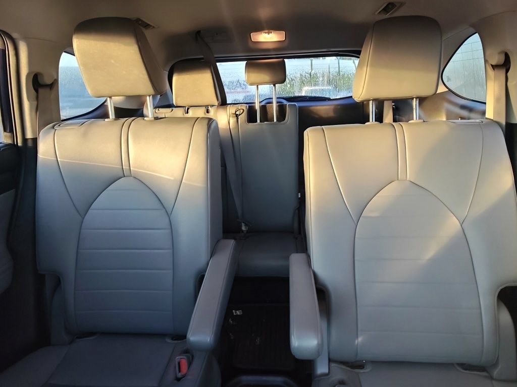 Used 2023 Toyota Highlander XLE FWD image 10