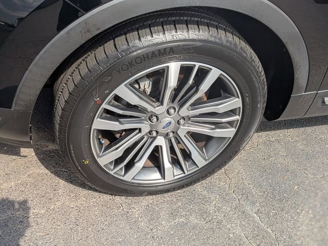 Used 2018 Ford Explorer Platinum AWD/4WD image 9