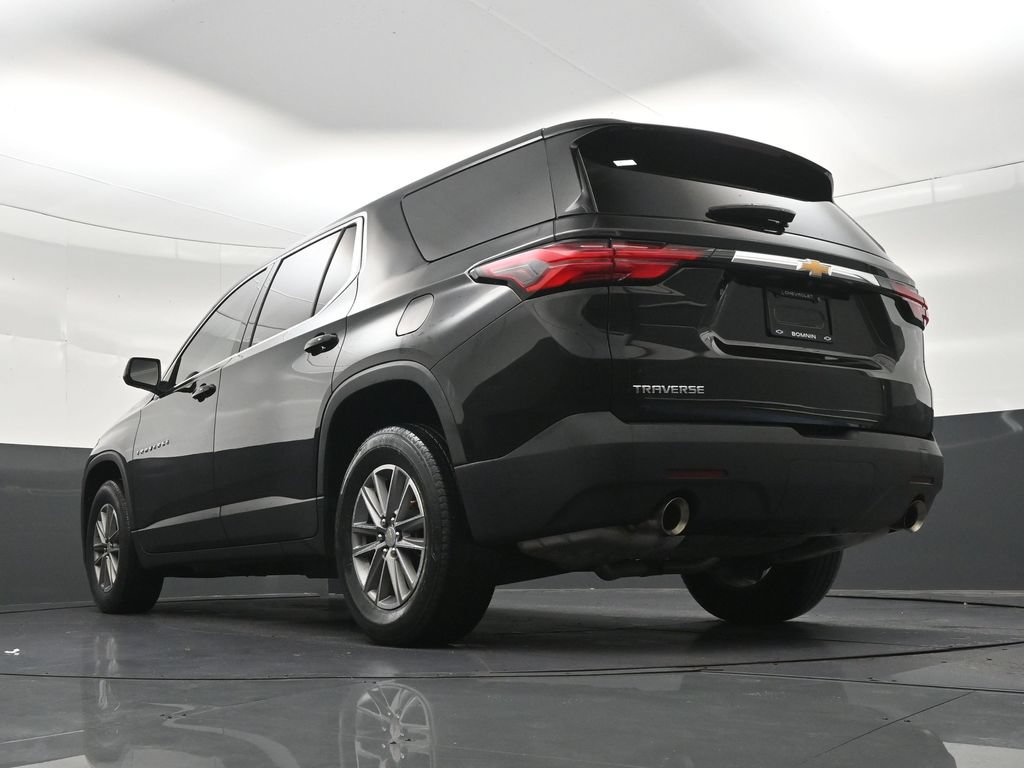 Used 2023 Chevrolet Traverse LS FWD image 27