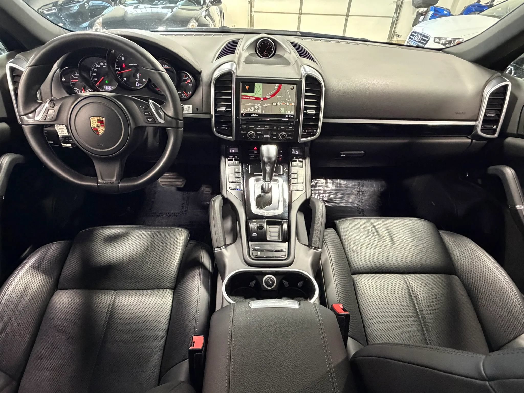 Used 2014 Porsche Cayenne Diesel Platinum Edition AWD/4WD image 2