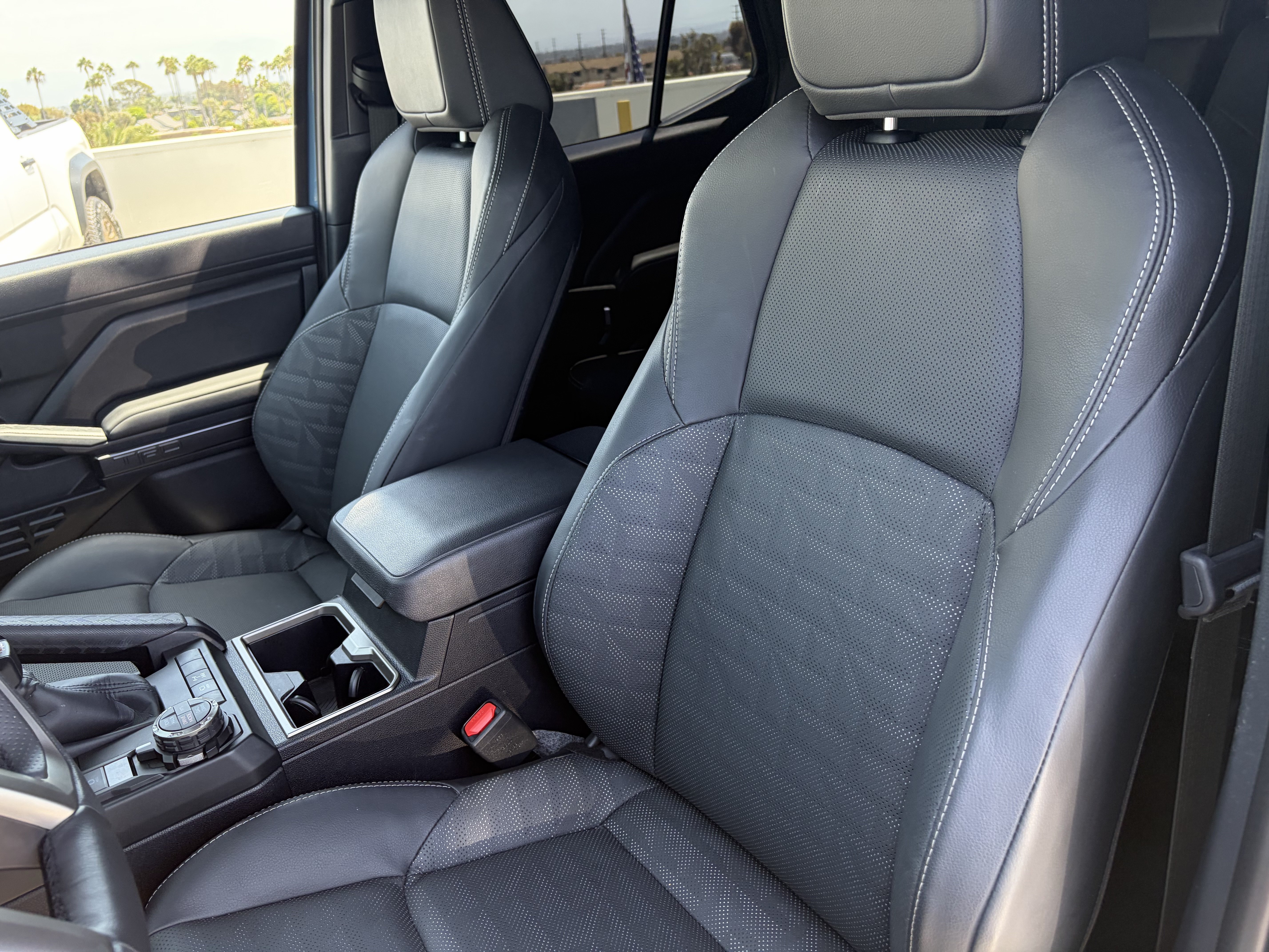 Certified 2025 Toyota 4Runner TRD Off-Road Premium AWD/4WD image 26