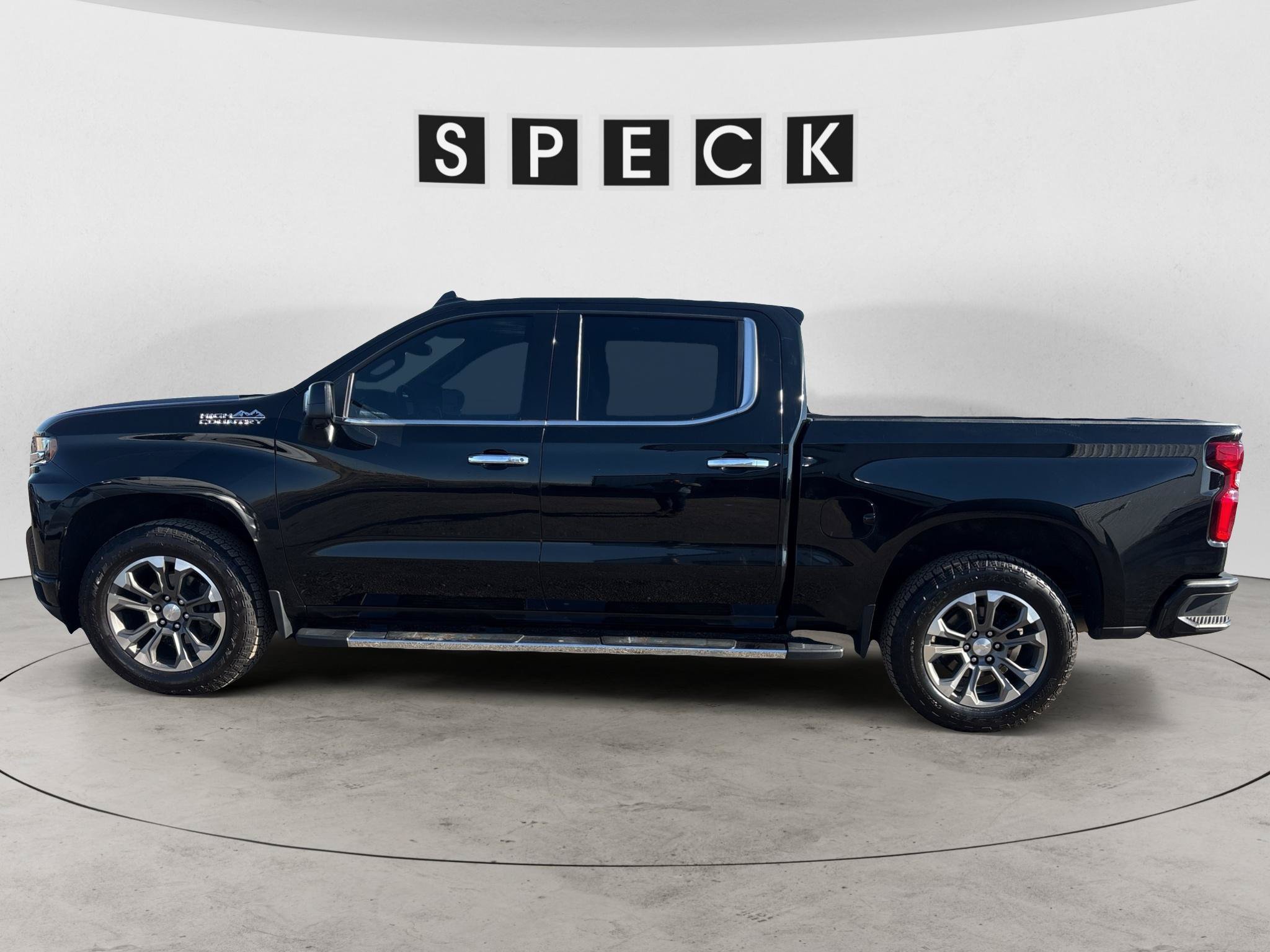 Used 2021 Chevrolet Silverado 1500 High Country AWD/4WD image 2